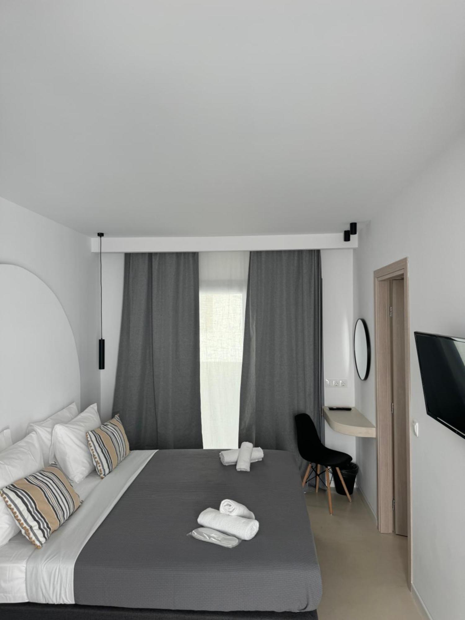 Angelo Estate Santorini Aparthotel Периса Екстериор снимка