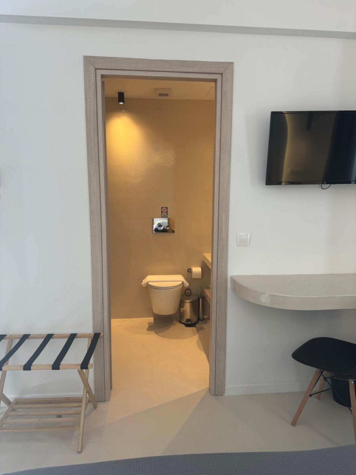 Angelo Estate Santorini Aparthotel Периса Екстериор снимка
